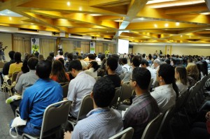Mais de 600 pessoas assistiram à palestra magna