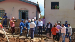 Governador e representantes da Cesan realizam visita à obras em Ibatiba.  